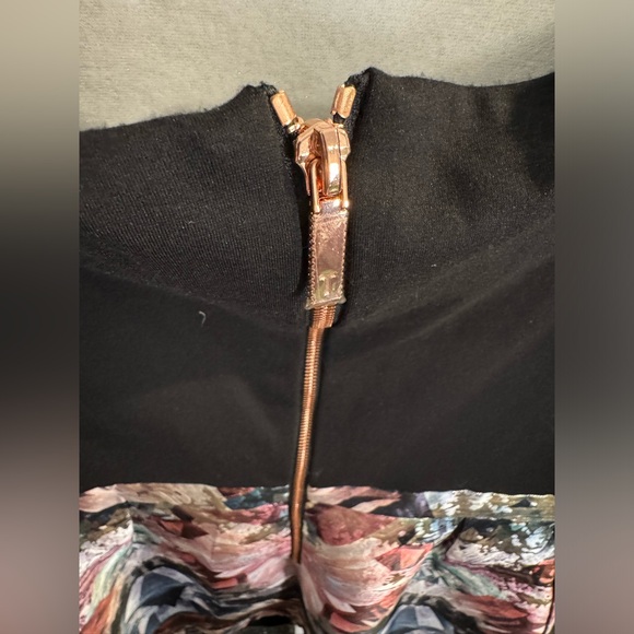 Ted Baker Metallic Tulip Dress Fitted Off-Shoulder sleeves, size 5 (US 10-12) - Picture 11 of 14